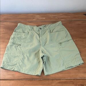 Sorel Nylon Green Cargo Shorts Size 16